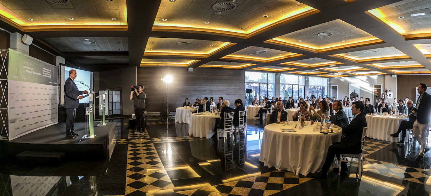 Fotos: Miguel Sebastián, en el Foro económico organizado por Diario LA RIOJA con el patrocinio del Gobierno regional