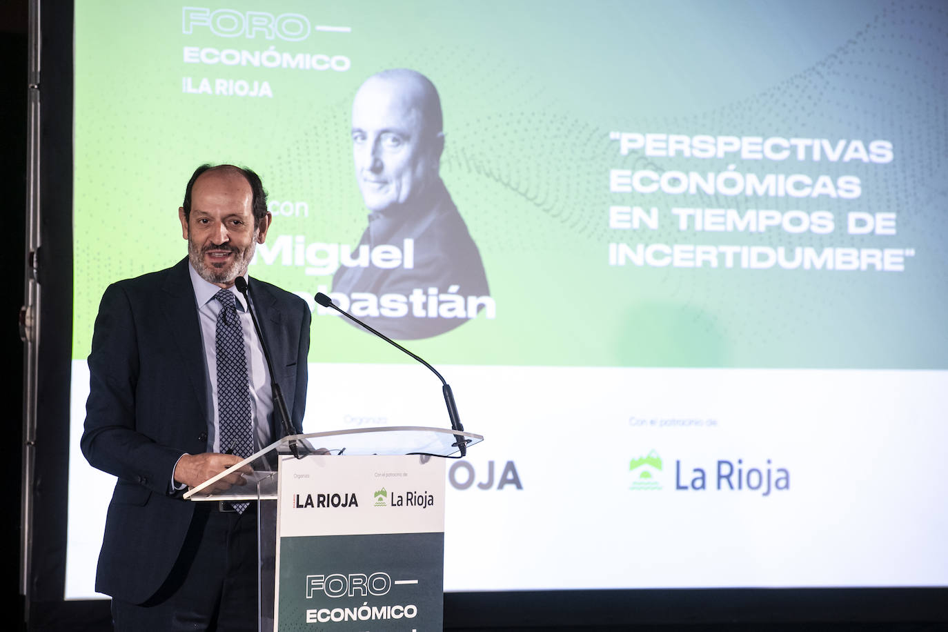 Fotos: Miguel Sebastián, en el Foro económico organizado por Diario LA RIOJA con el patrocinio del Gobierno regional