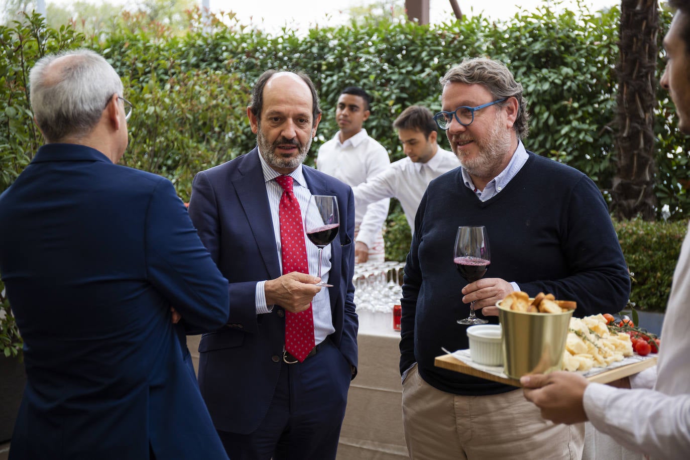 Fotos: &#039;Respuestas sectoriales al reto de la sostenibilidad&#039;, foro organizado por el Grupo Vocento y patrocinado por el Consejo Regulador de la Denominación de Origen Calificada (DOCa) Rioja
