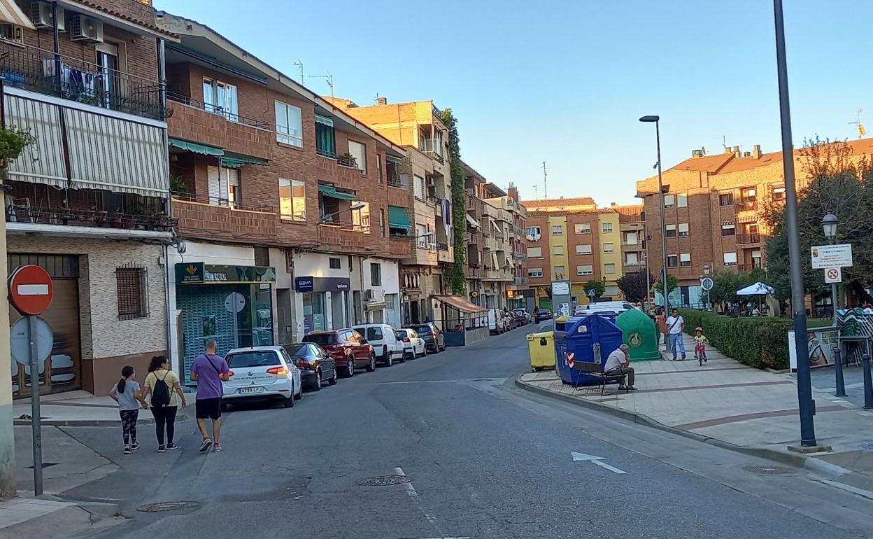 La calle Bretón de los Herreros de Lardero, que próximamente será peatonalizada. 