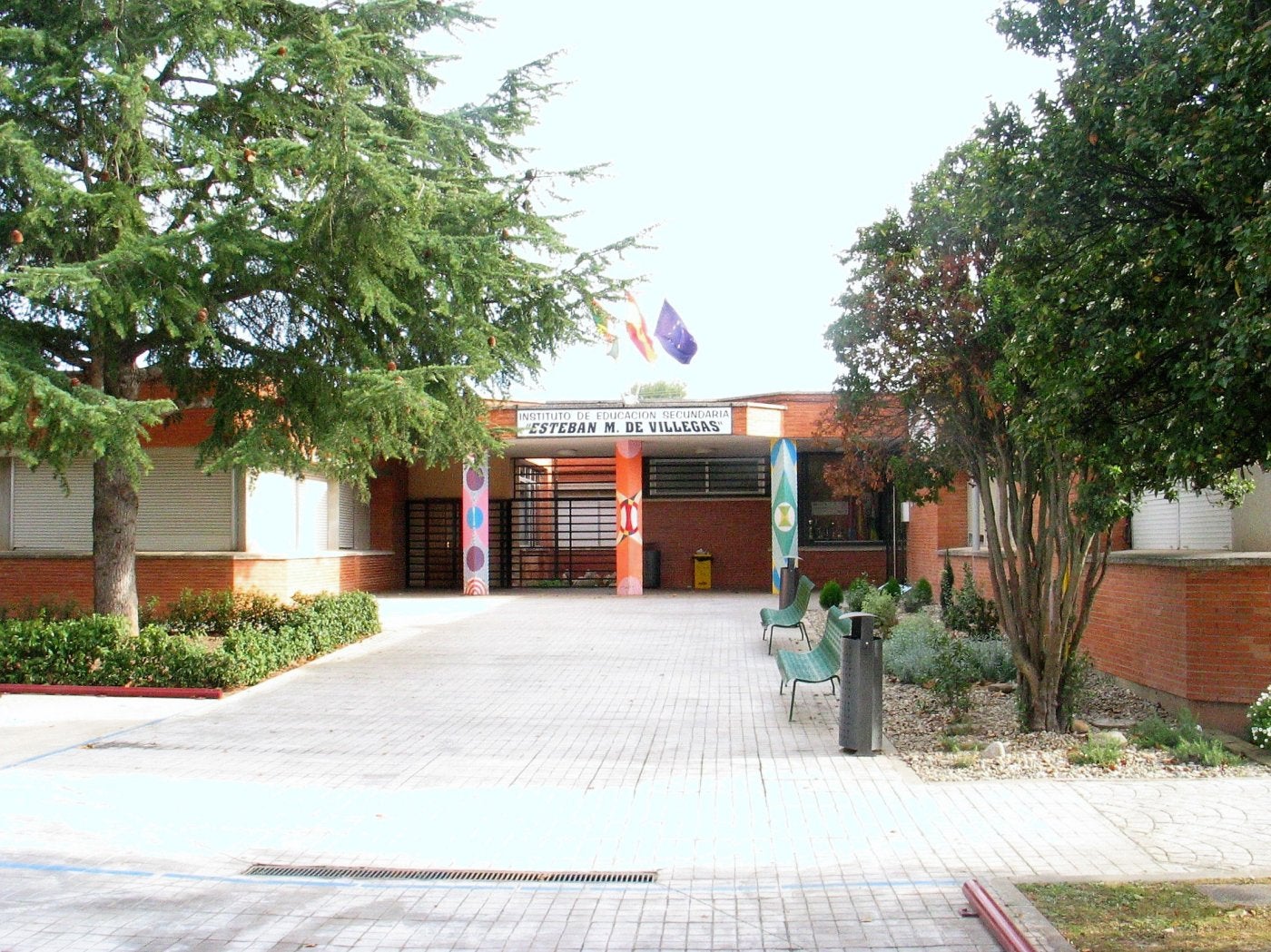 El IES Esteban Manuel de Villegas imparte enseñanza sanitaria. 