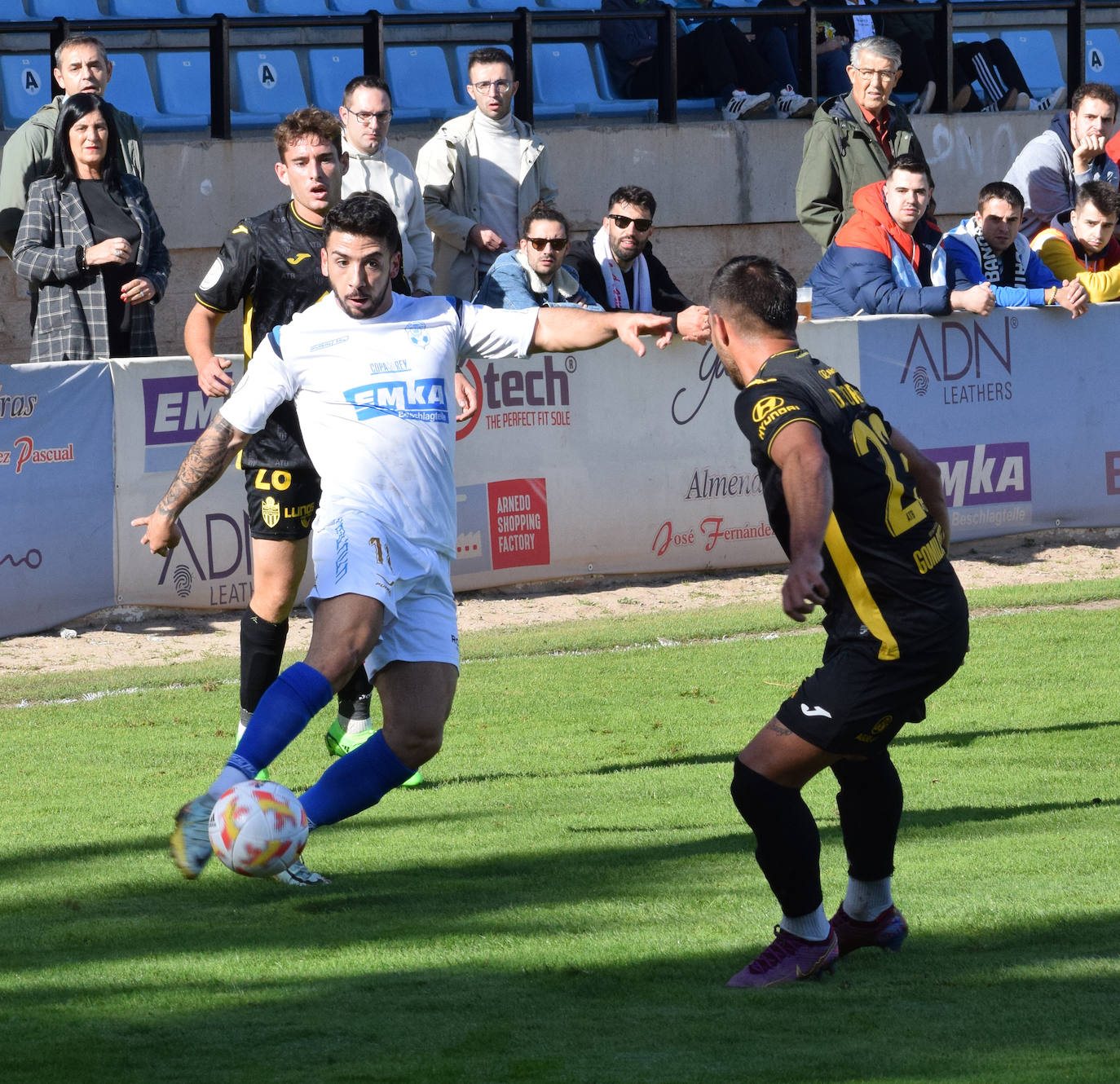 Fotos: Los penaltis catapultan al Arnedo