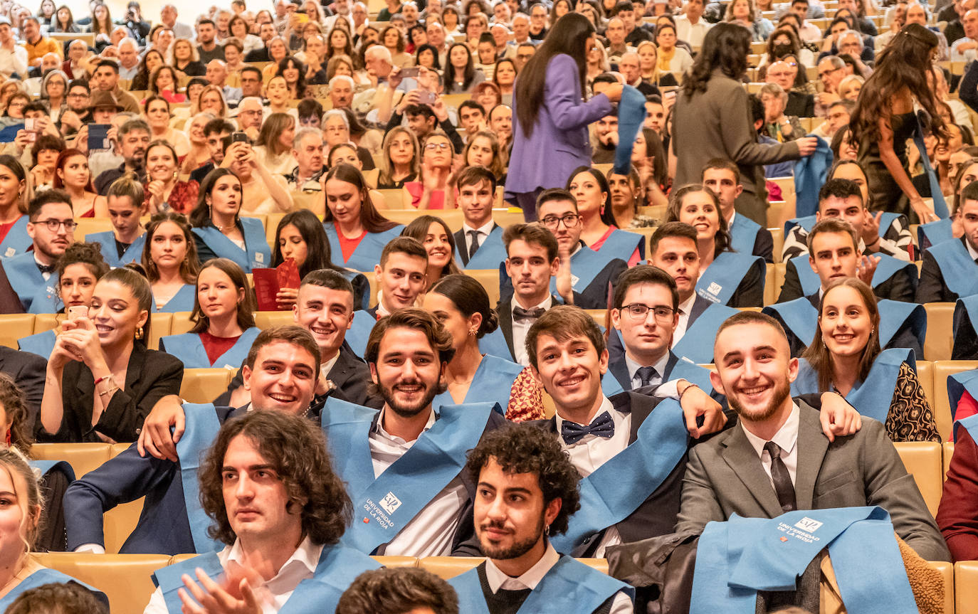 Fotos: Acto de graduación en la Facultad de Letras