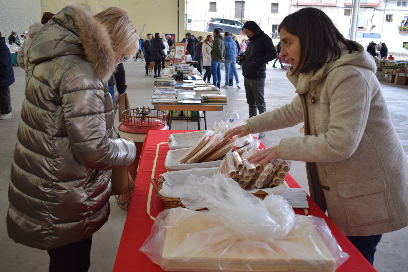 Fotos: Jornada de mercado y visitas al belén, en Sorzano