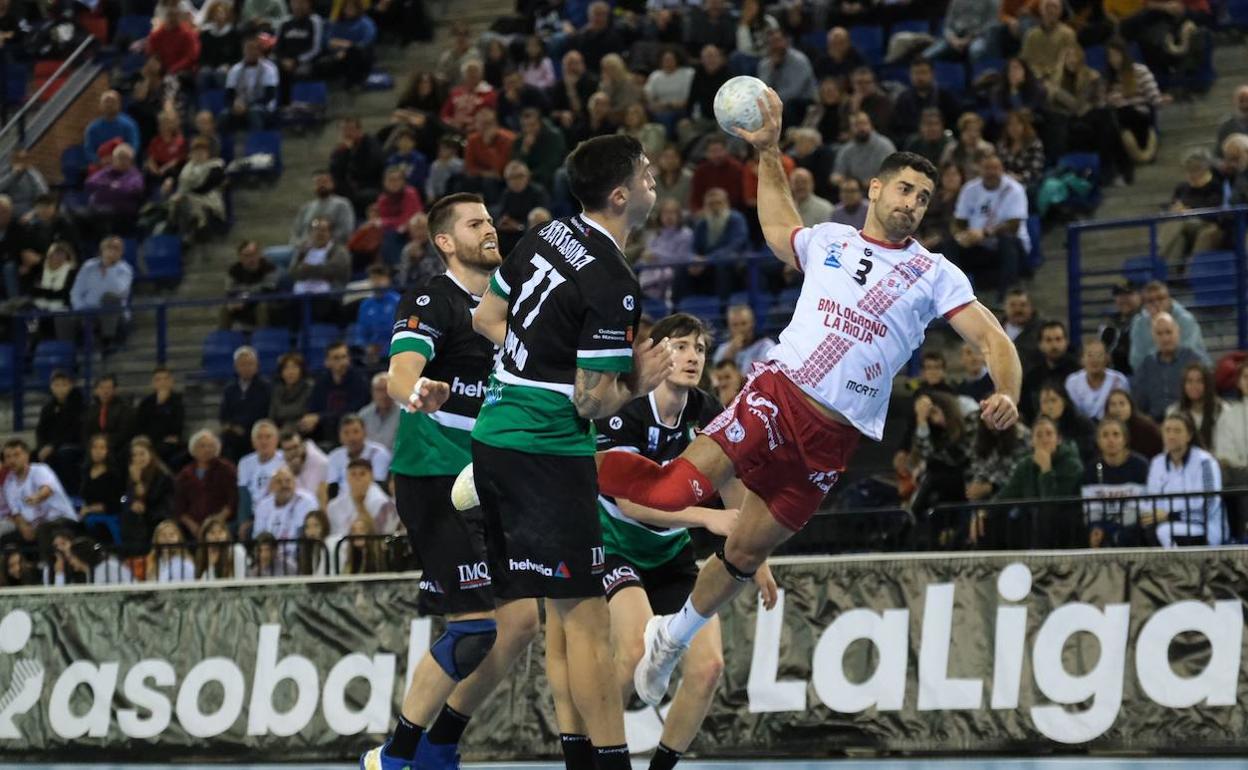 El Logroño se pierde en el caos