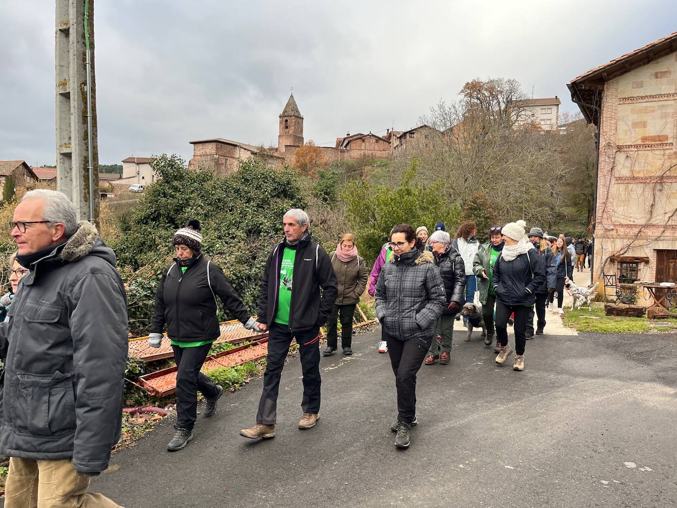 Fotos: Marcha solidaria en el Rasillo en favor de la Asociación Española contra el Cáncer