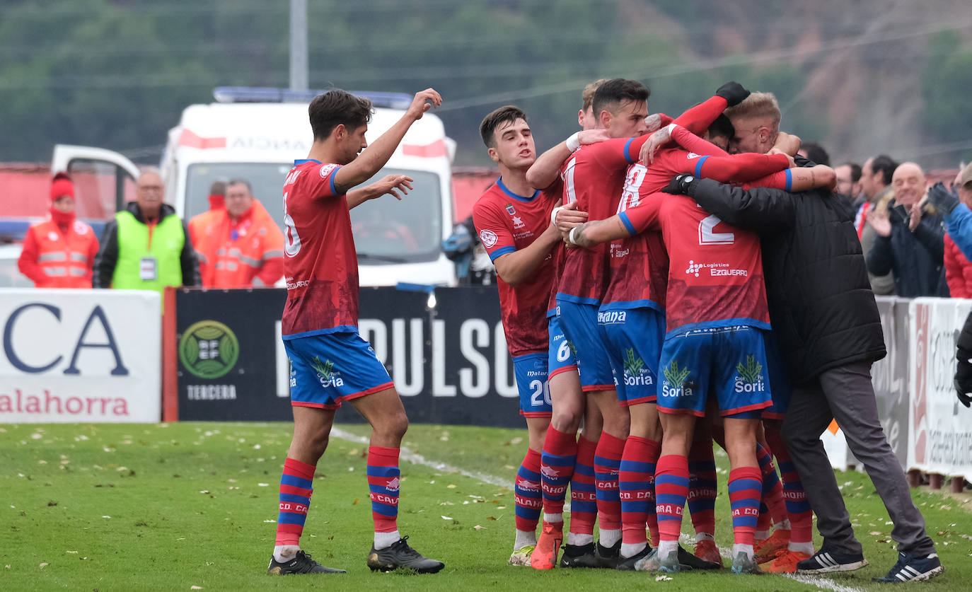 Fotos: El Calahorra empata con el Castellón