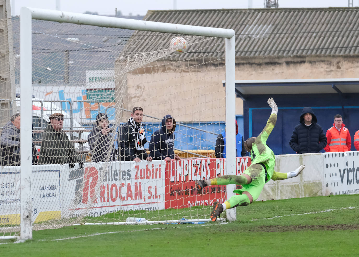 Fotos: El Calahorra empata con el Castellón