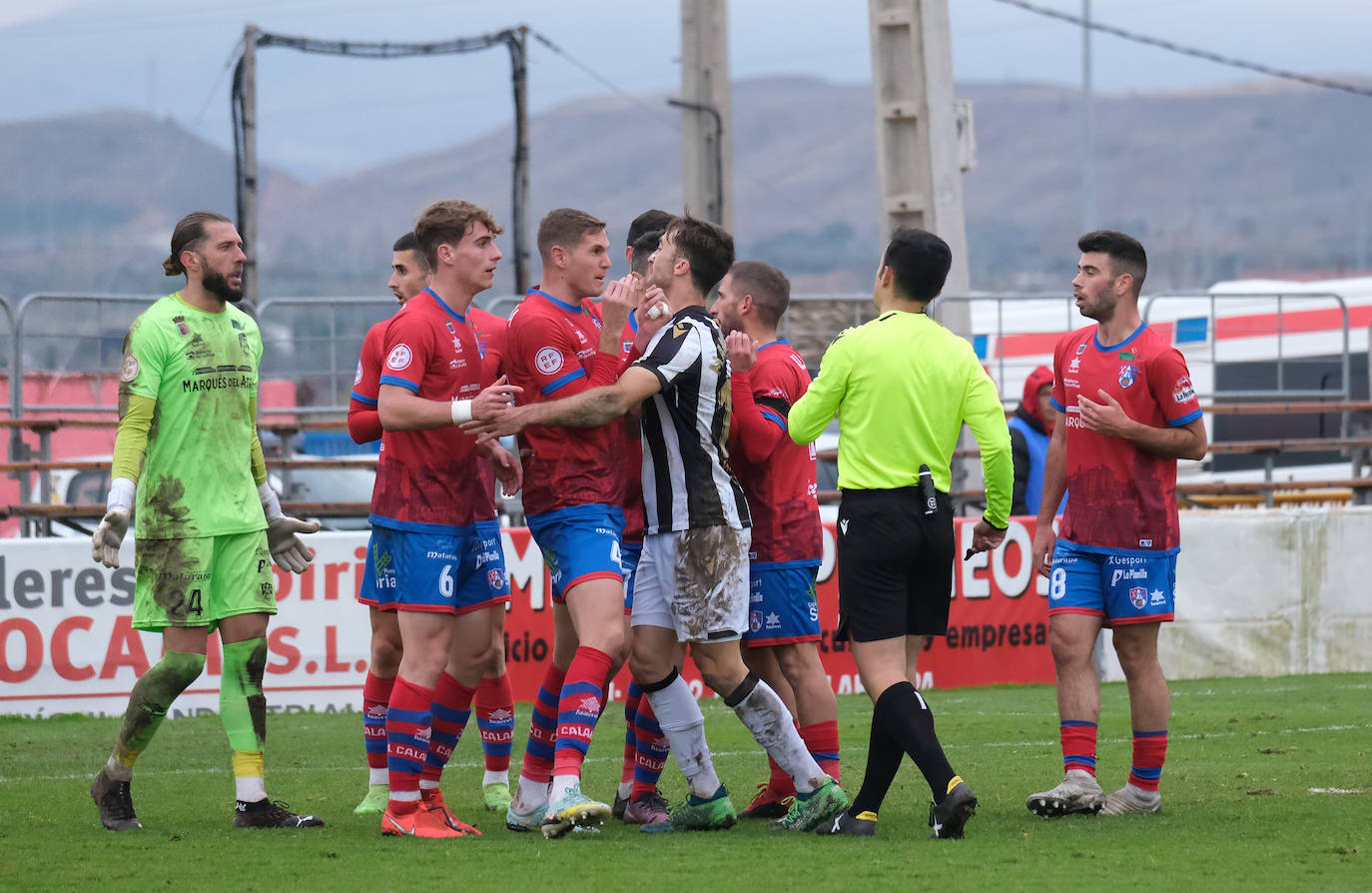 Fotos: El Calahorra empata con el Castellón