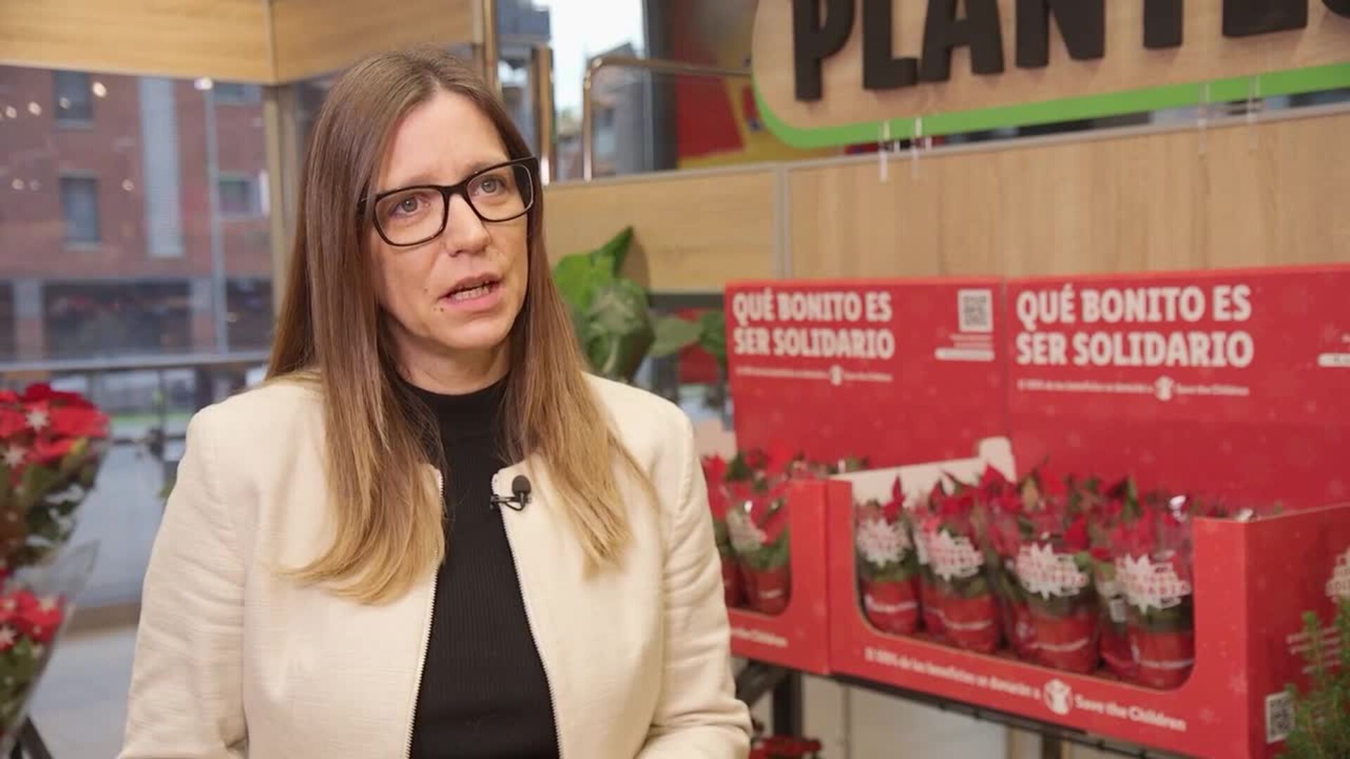 La flor de pascua solidaria, una iniciativa para garantizar la protección y seguridad de los niños