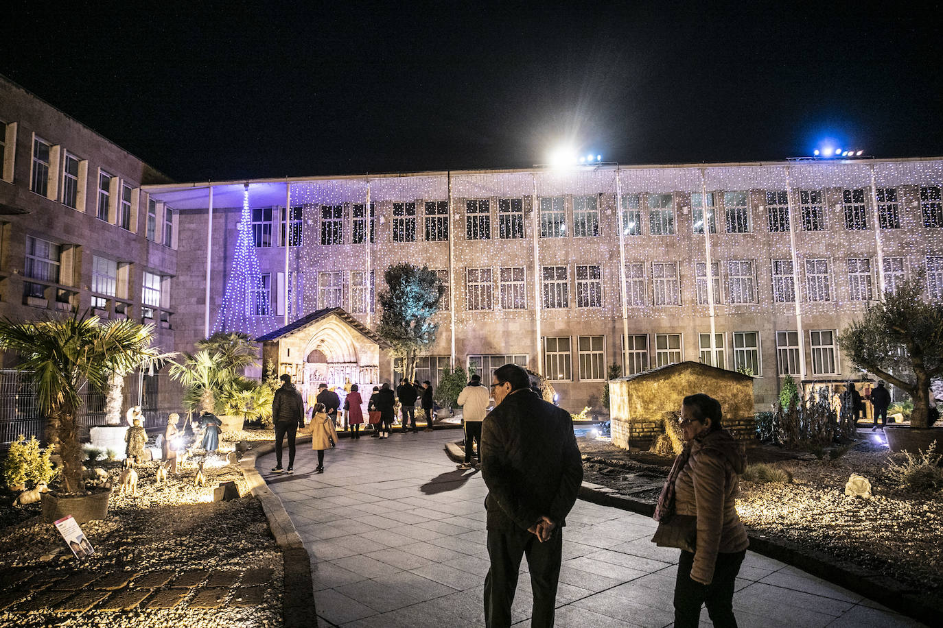 Fotos: Una visita nocturna al belén de Logroño