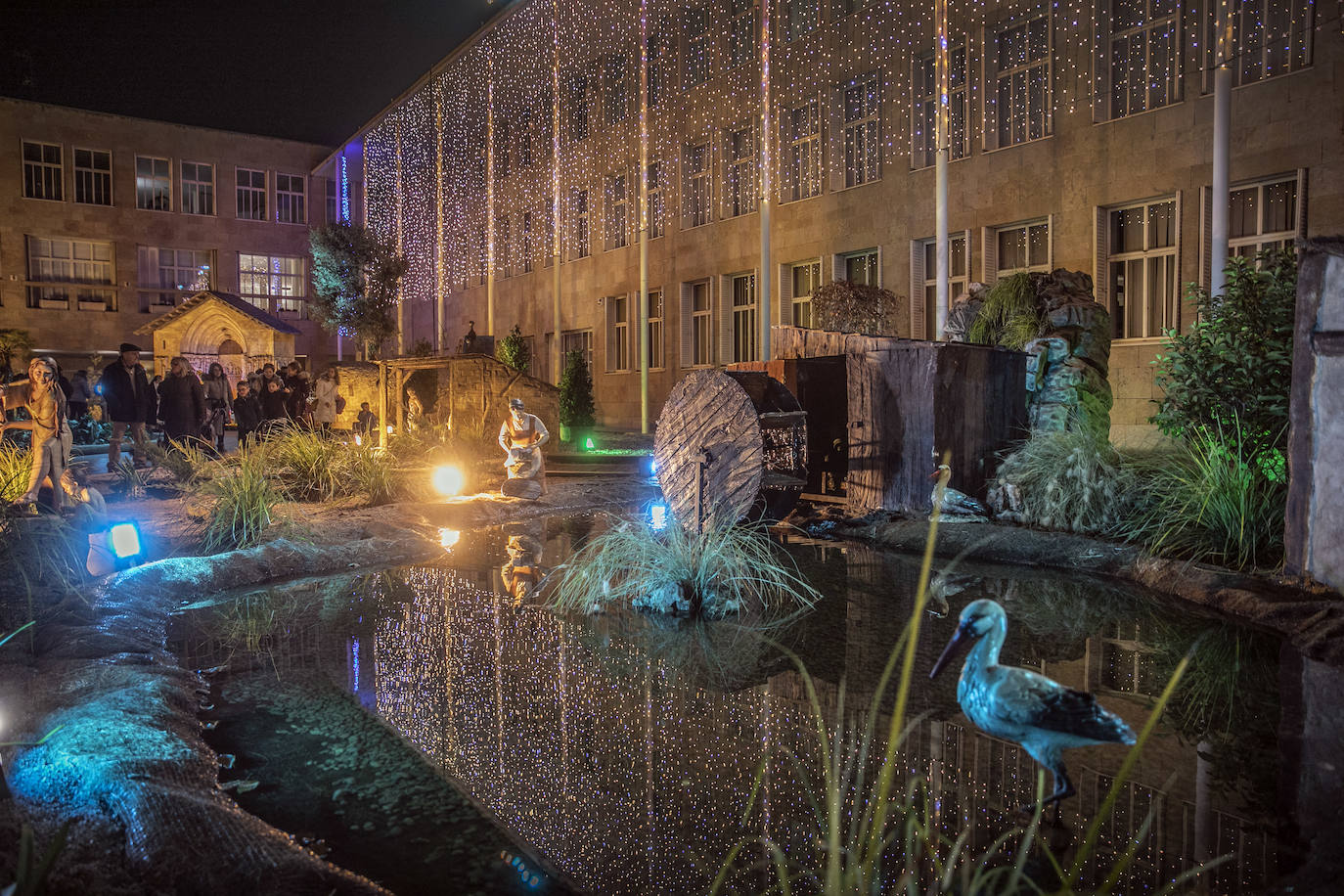 Fotos: Una visita nocturna al belén de Logroño