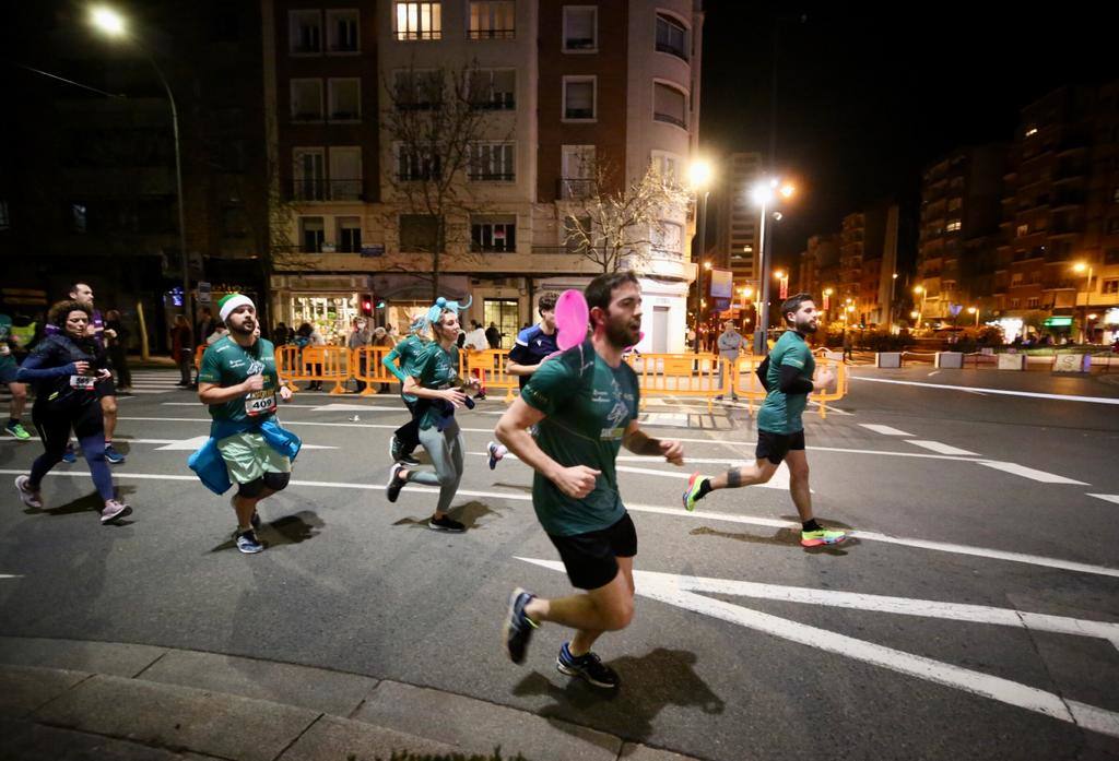 Fotos: David Martínez se impone de nuevo en la San Silvestre de Logroño