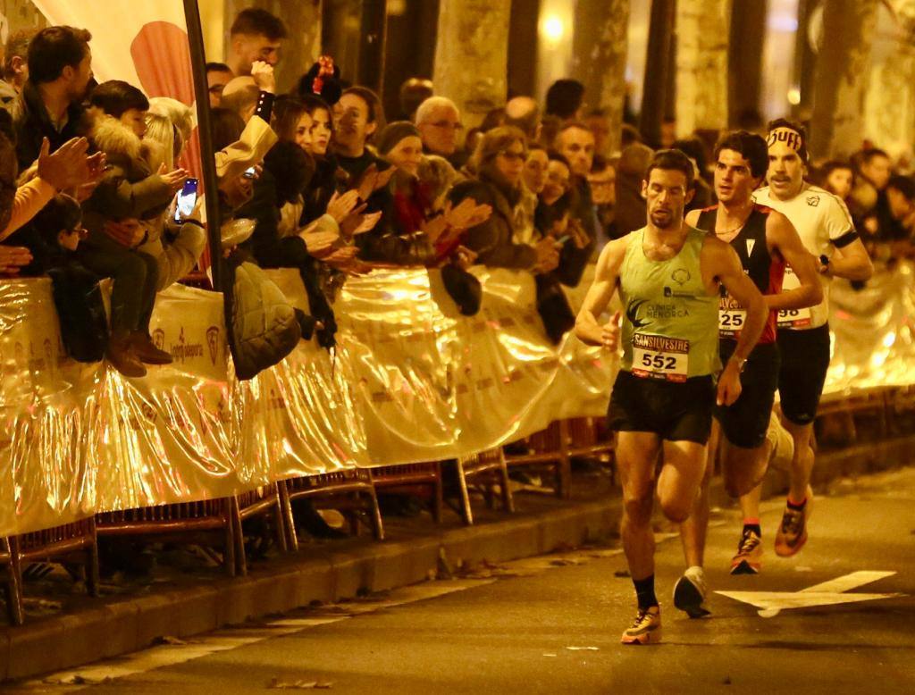 Fotos: David Martínez se impone de nuevo en la San Silvestre de Logroño