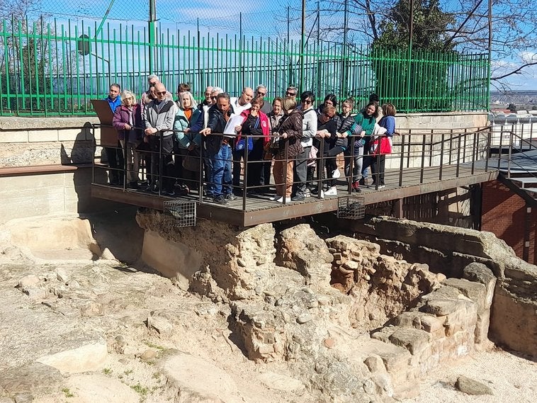 El programa de estudios calagurritanos incluye visitas a 'La Clínica' y a la catedral