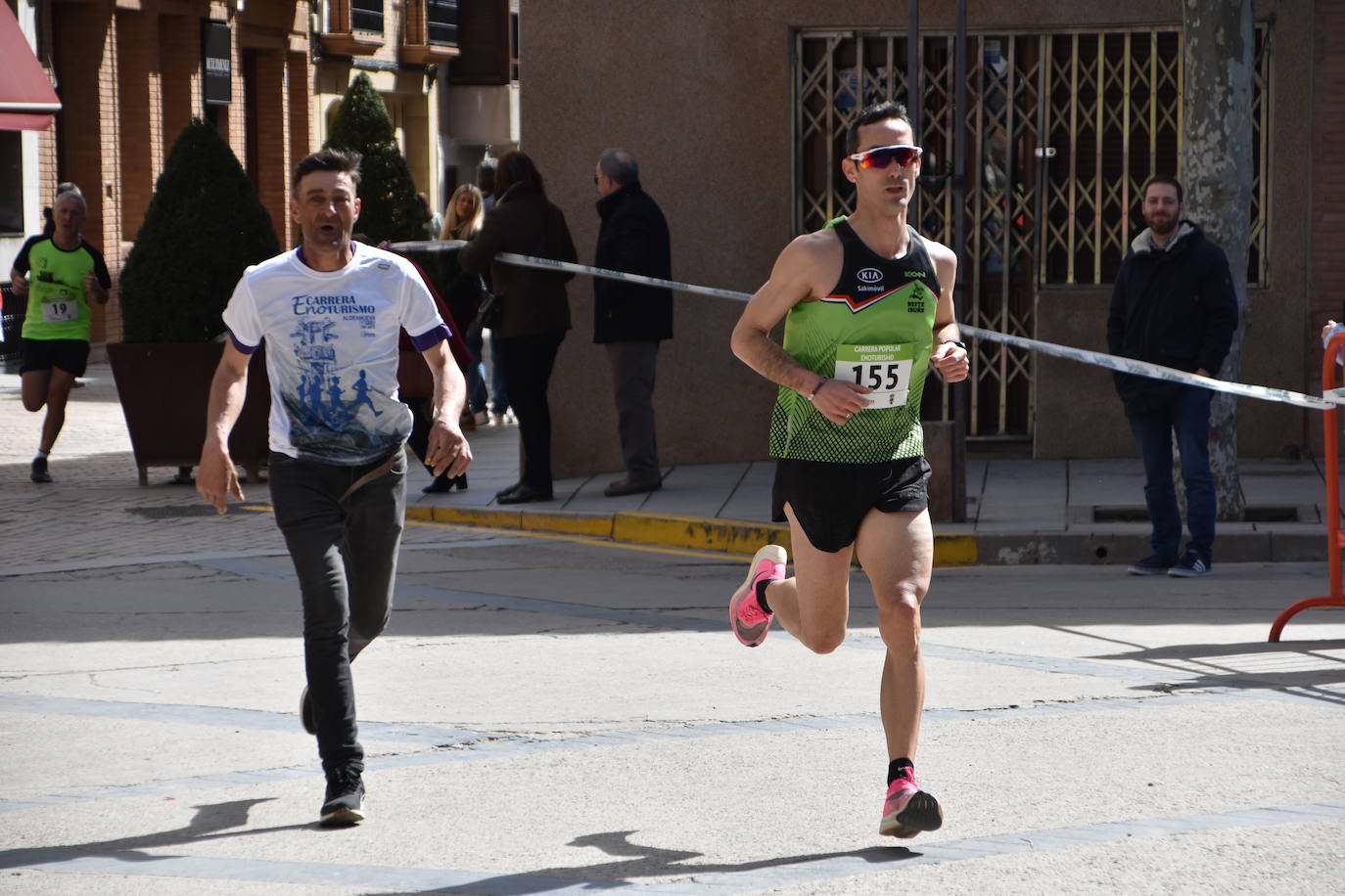 Pérez e Izal ganan en Aldeanueva