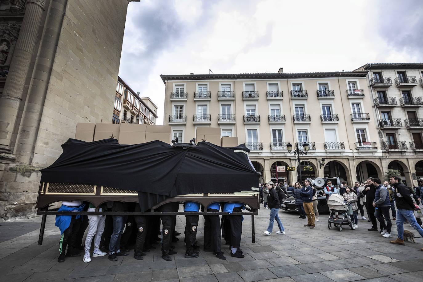 Ensayo solidario de la cofradía de Entrada de Jesús en Jerusalén