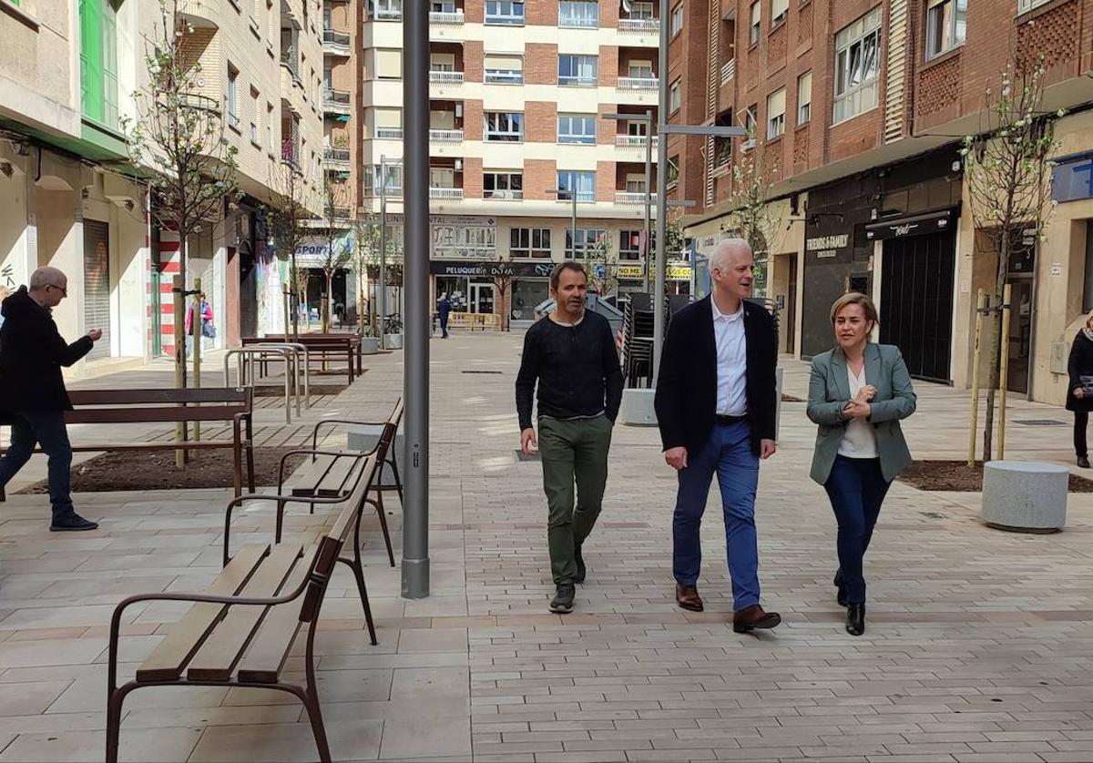 Hermoso suma la calle Lardero a Calles Abiertas y anuncia mil plazas de parking subterráneo