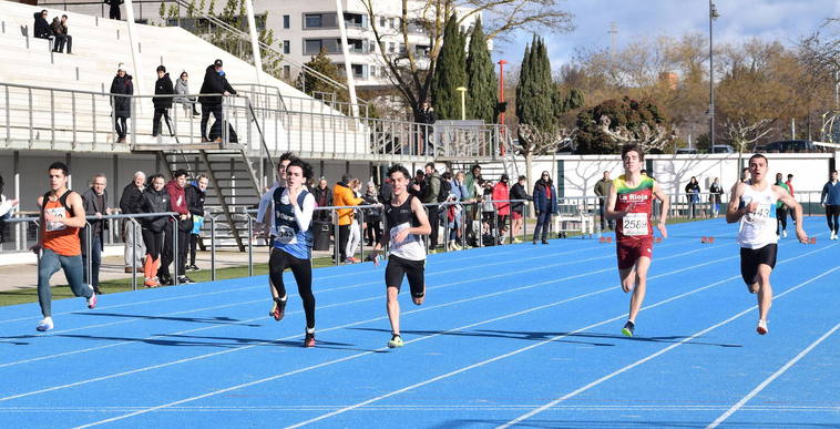 Instalaciones para el atletismo en el Adarraga.