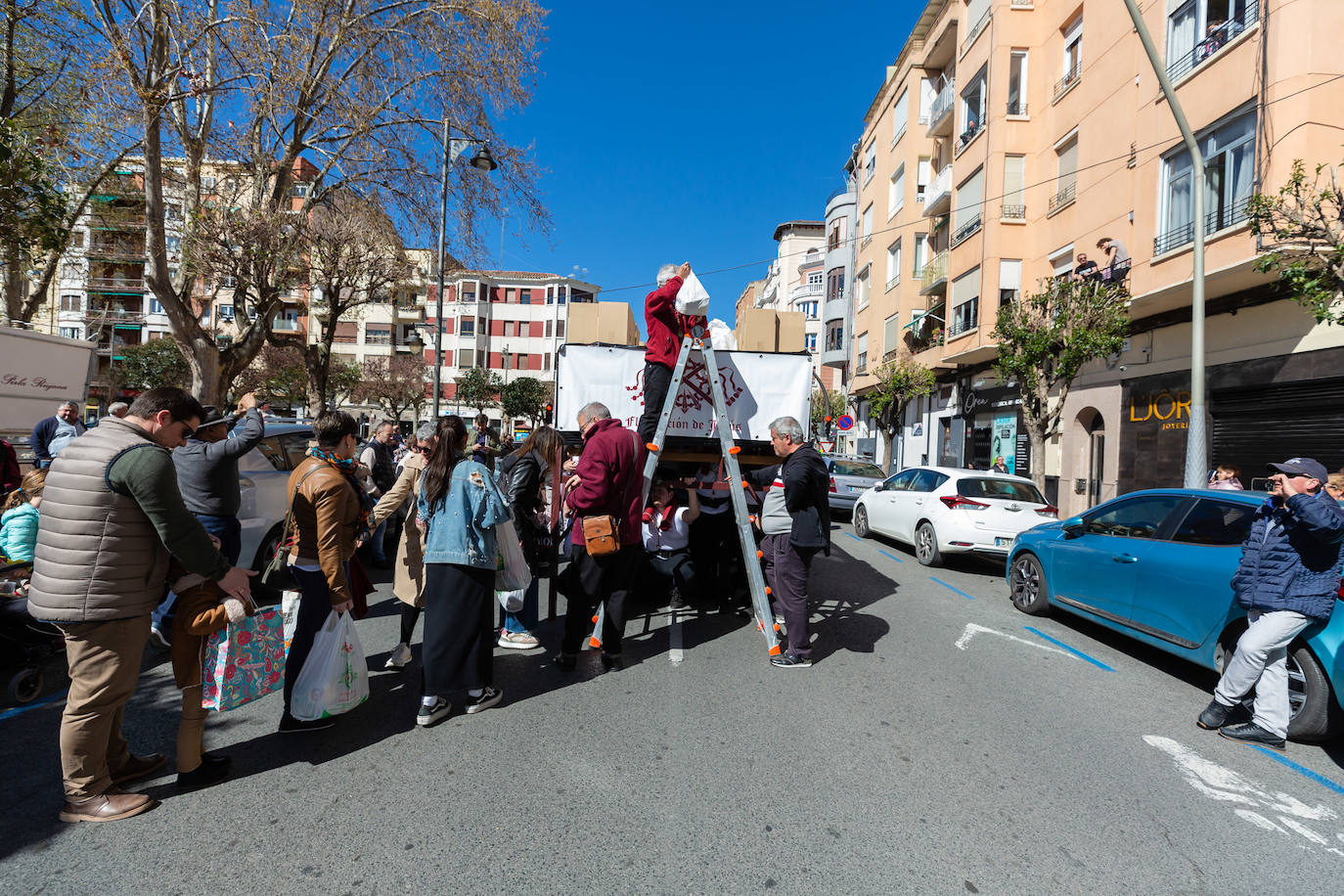 La solidaridad de las cofradías de la Flagelación y Jesús Nazareno