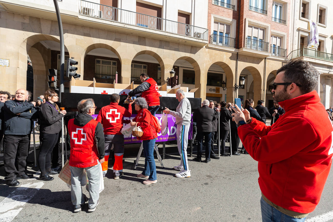 La solidaridad de las cofradías de la Flagelación y Jesús Nazareno