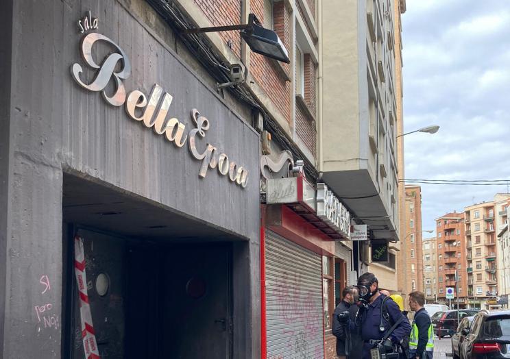 Imagen principal - La Bella Época esperaba un lleno: «No quiero ni pensar lo que podía haber pasado», dice su propietario