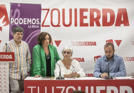 Luis Illoro y Arantxa Carrero (Podemos), junto con Henar Moreno y Diego Mendiola (IU).