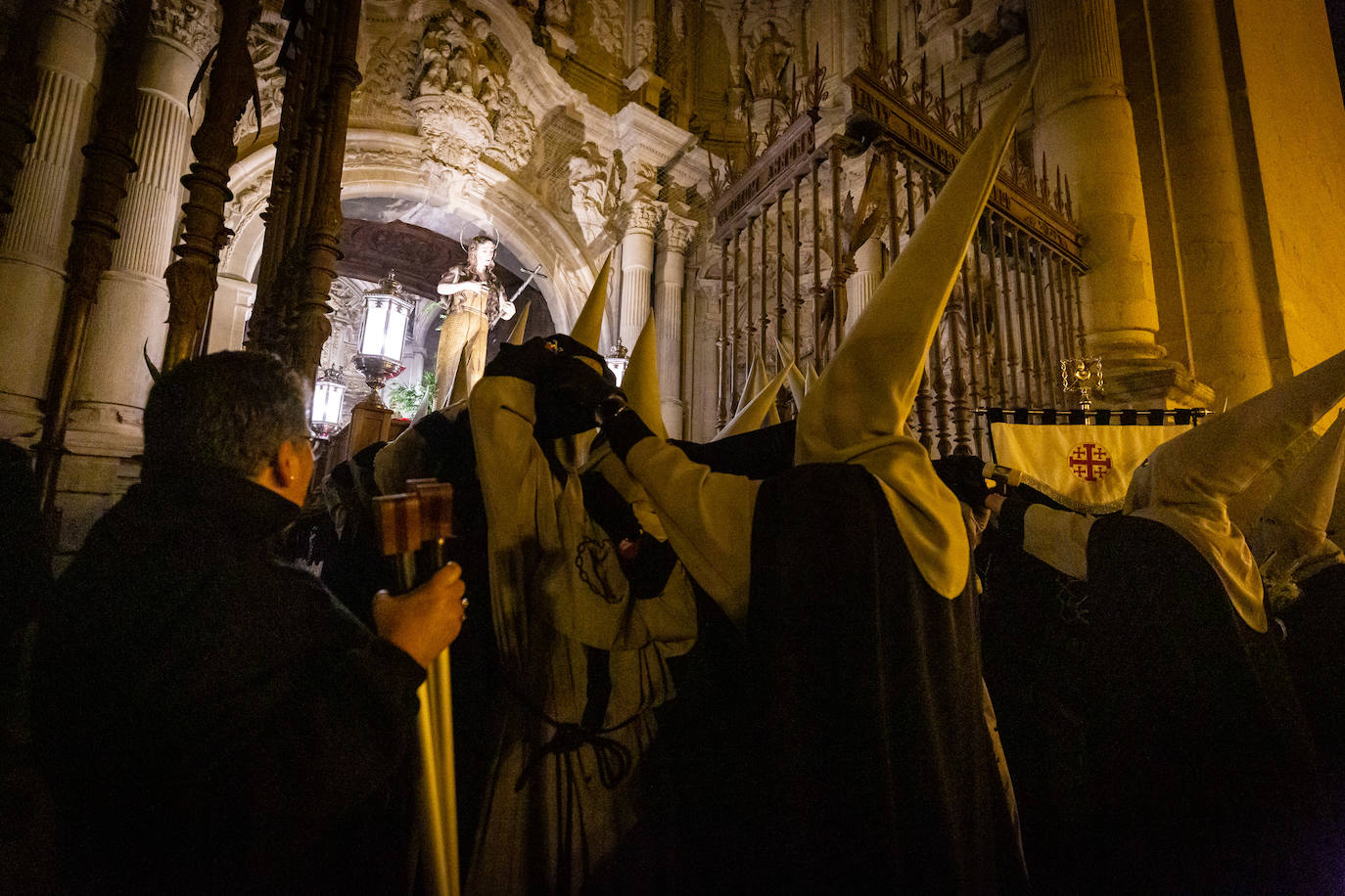 Y a medianoche, el Silencio