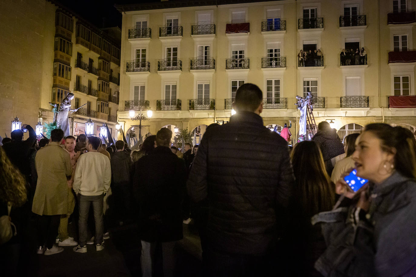 Y a medianoche, el Silencio