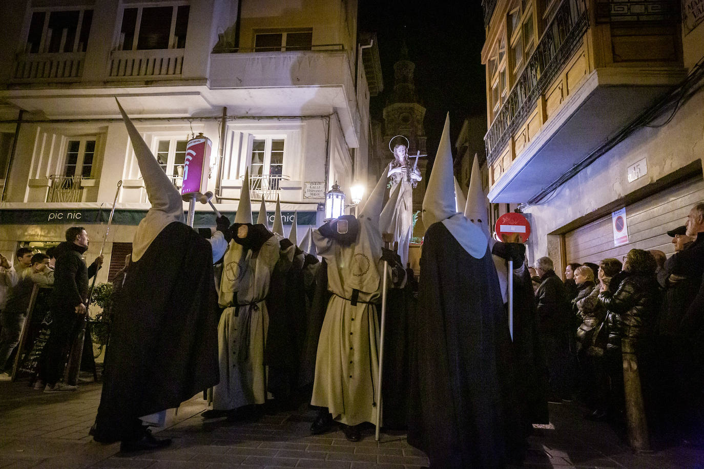 Y a medianoche, el Silencio