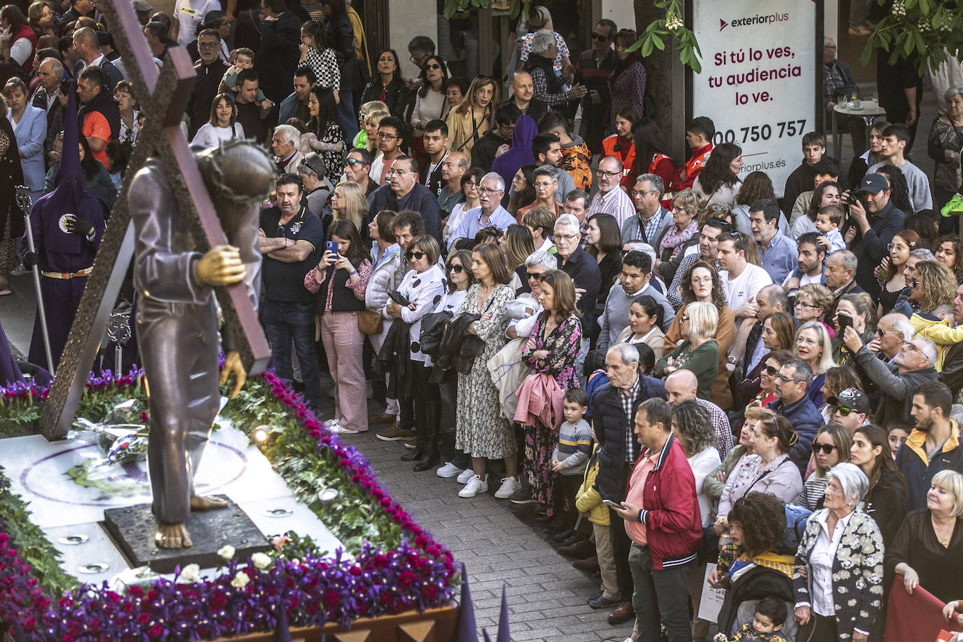 La procesión del Santo Entierro llena Logroño