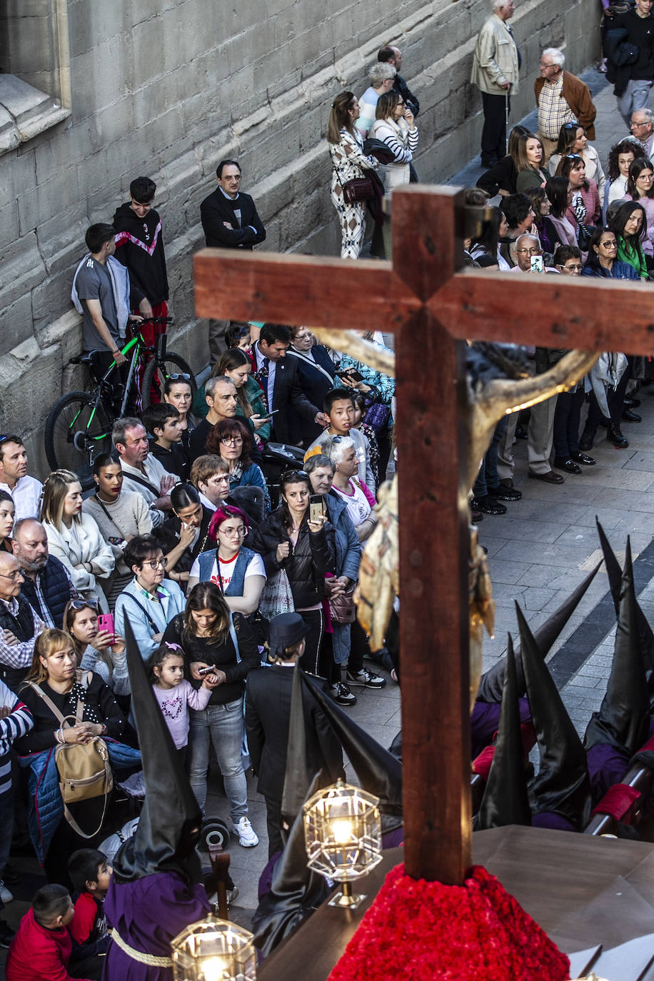 La procesión del Santo Entierro llena Logroño