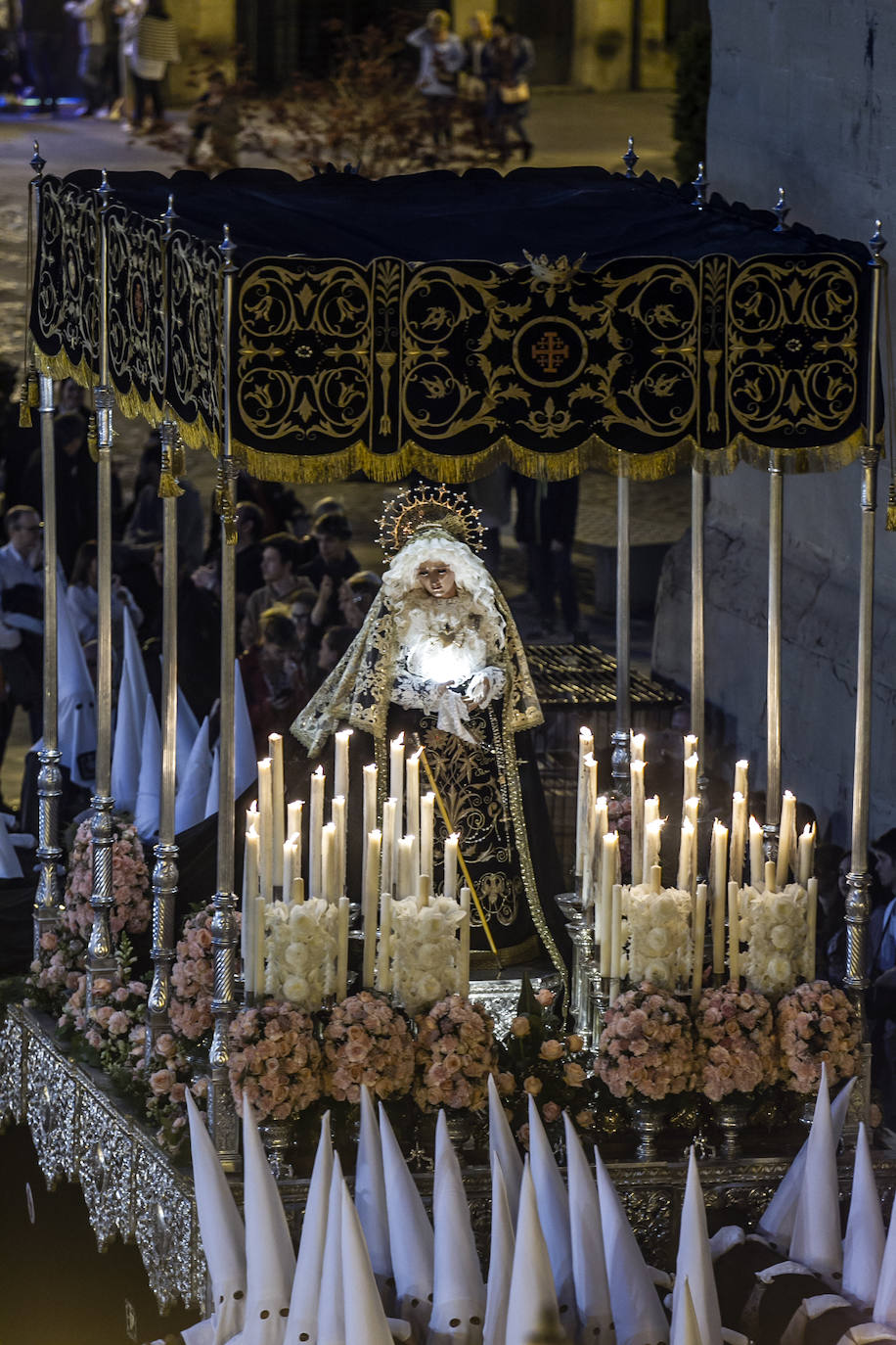 La procesión del Santo Entierro llena Logroño