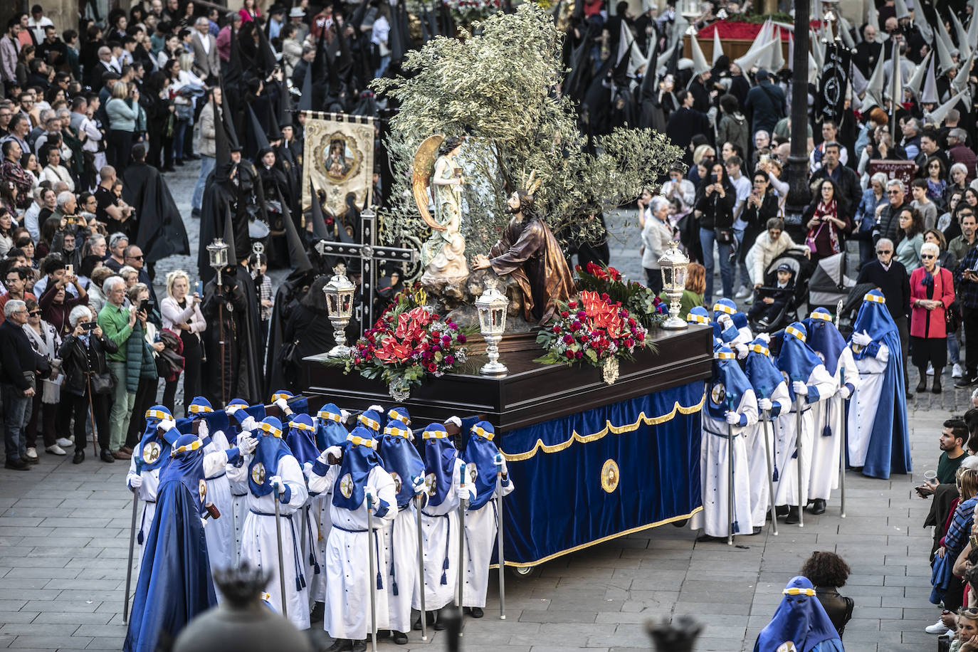 La procesión del Santo Entierro llena Logroño