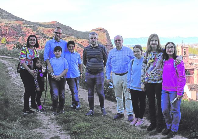 Visitas familiares.Foto de grupo tras la visita monumental a Nájera.