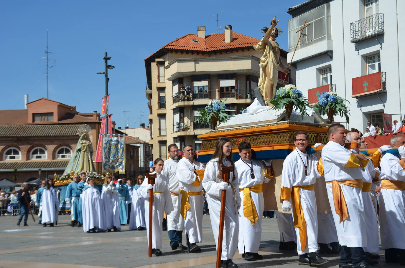 Procesión del Resucitado en Calahorra