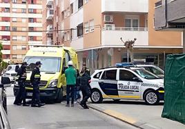 El albañil fallecido ayer se accidentó el miércoles en Calahorra cuando se cayó del andamio en el que trabajaba en la calle Pérez Pinilla.