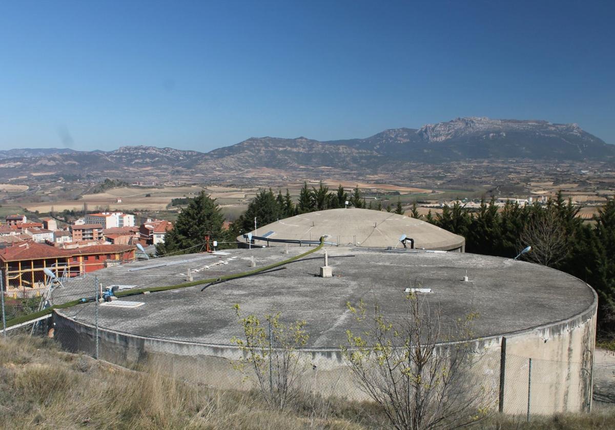 Depósitos de agua en Haro.