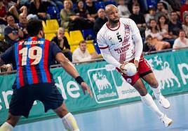 Ángel Rivero, en una acción del partido del pasado viernes frente al Barcelona.