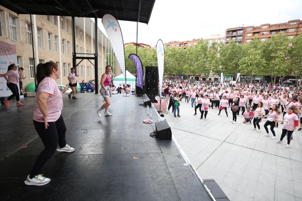 Clase de zumba tras la Carrera de la Mujer de Logroño