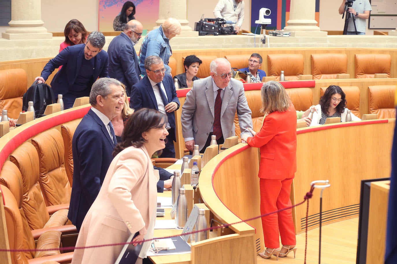 La bancada del Gobierno regional, durante el pleno, el último de la legislatura.