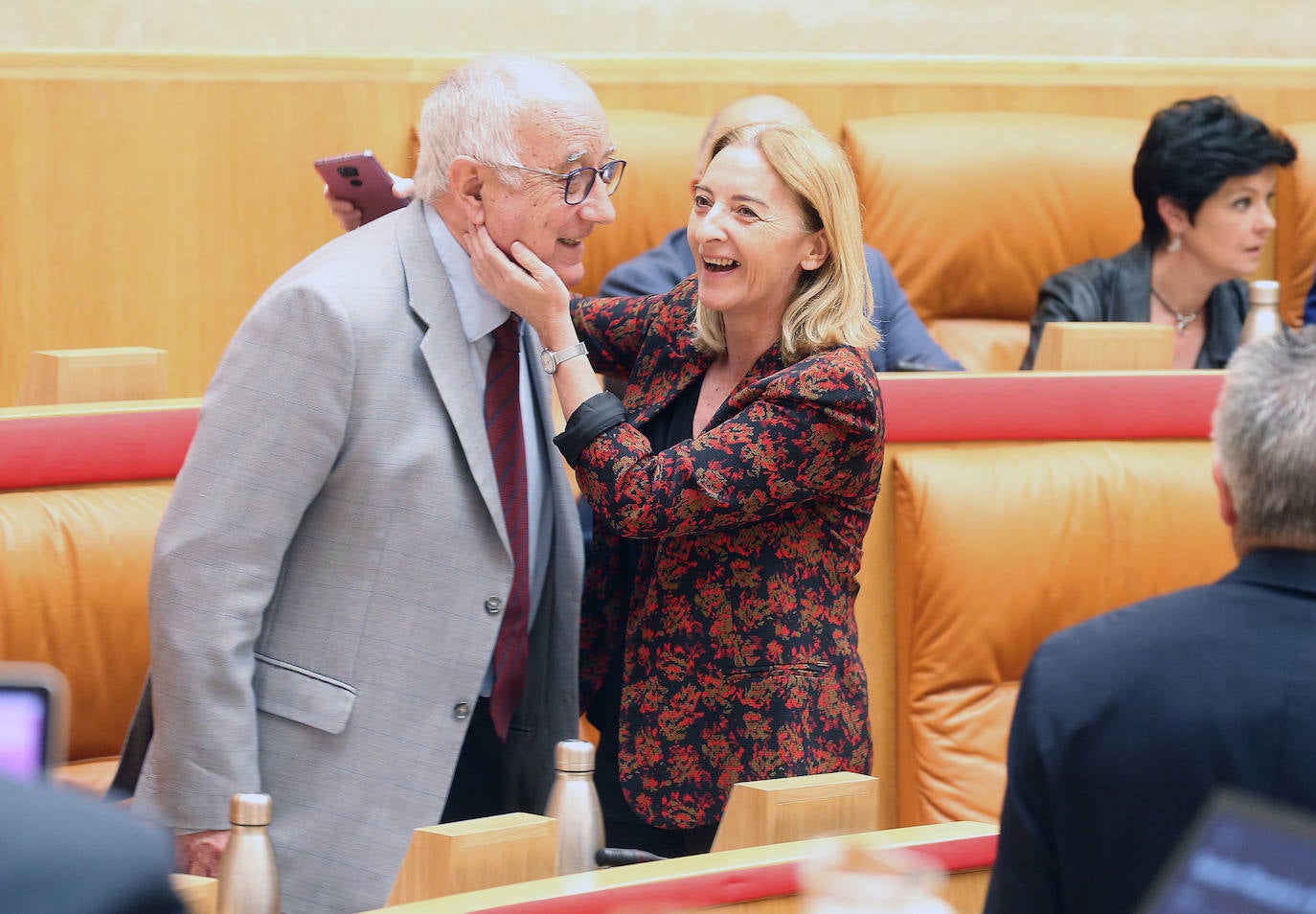 El último pleno del Parlamento, en imágenes