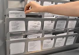 Papeletas electorales durante una jornada electoral.