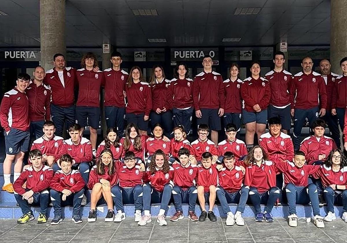 Expedición riojana (judokas y entrenadores) que acudió el pasado fin de semana a Madrid para participar en el Nacional.