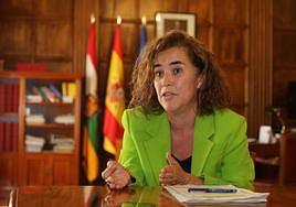 La delegada del Gobierno, en su despacho.