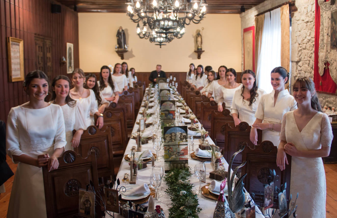 La procesión de las doncellas en Santo Domingo