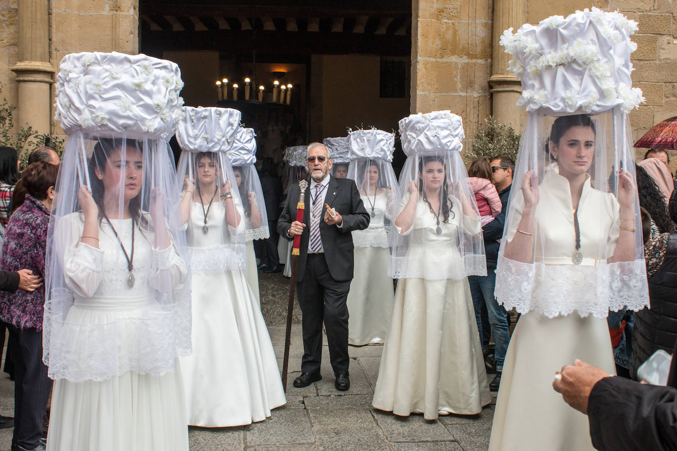 La procesión de las doncellas en Santo Domingo