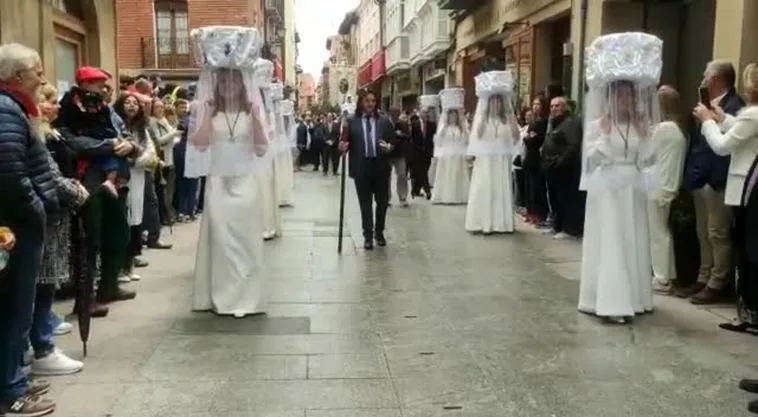 Procesión de las doncellas en Santo Domingo de la Calzada