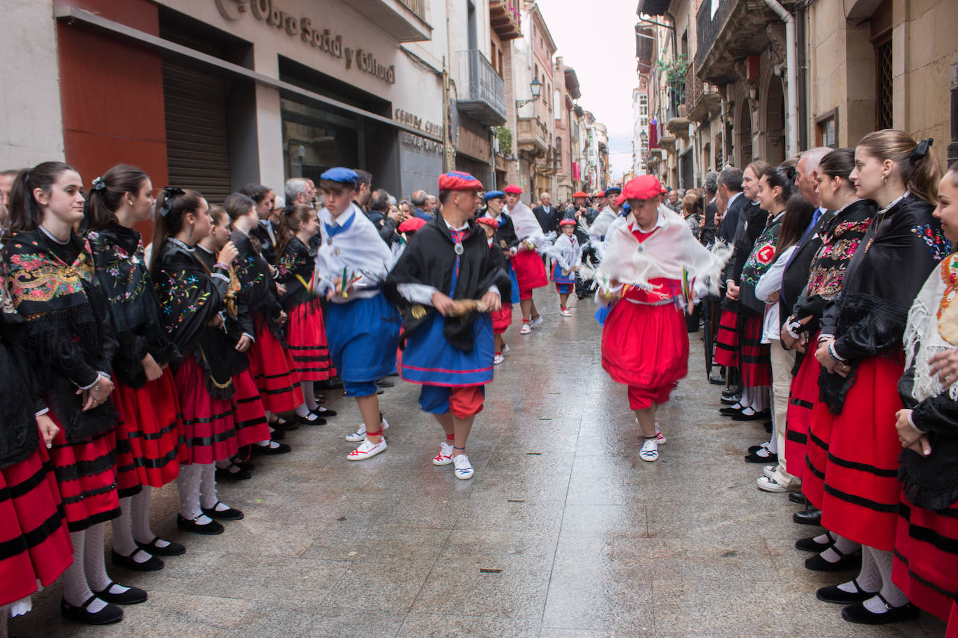 Santo Domingo se vuelca con su patrón