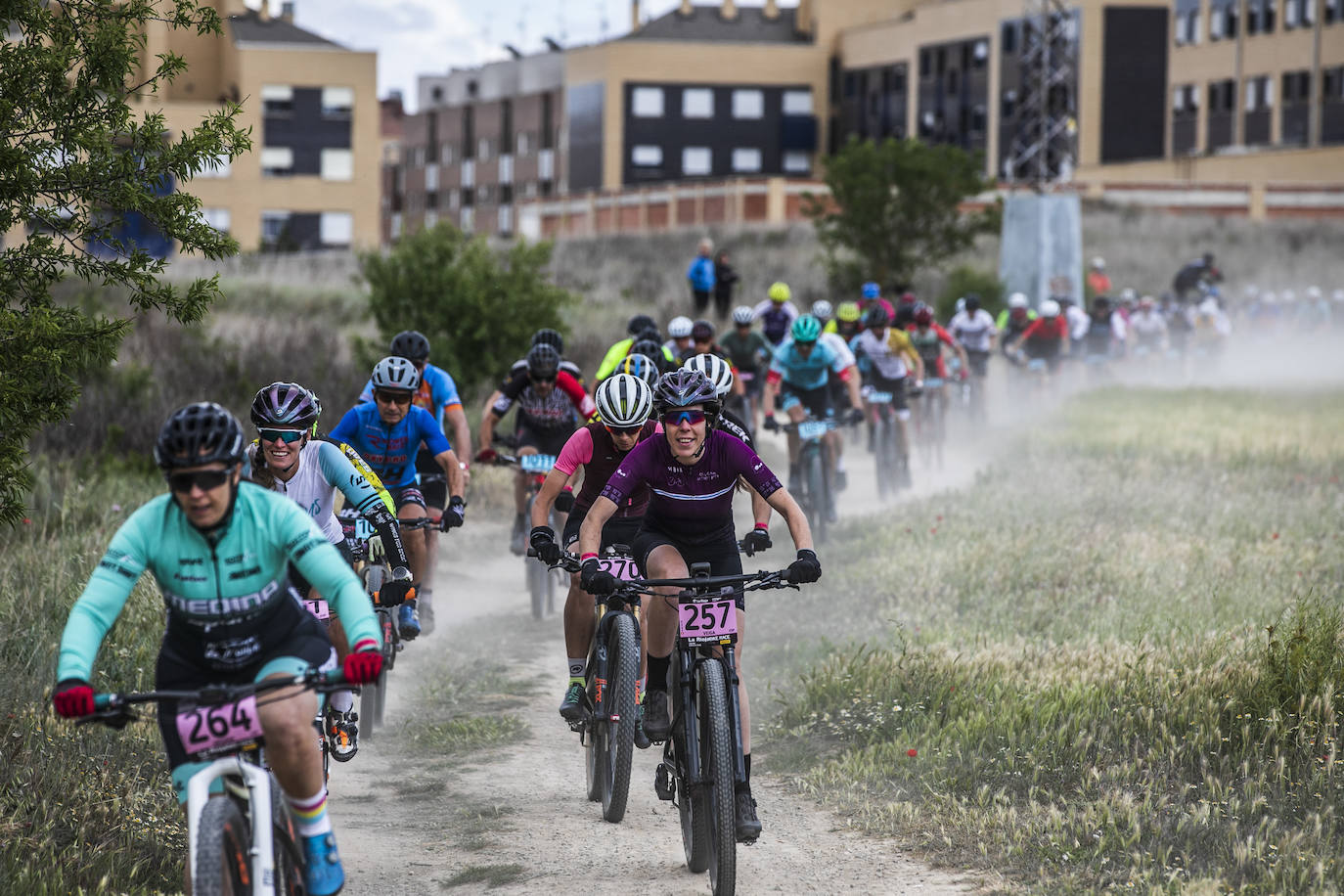 La primera etapa de La Rioja Bike Race, en imágenes